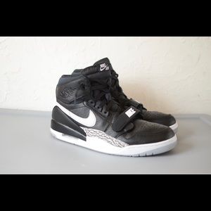 JORDAN LEGACY 312 'BLACK CEMENT
